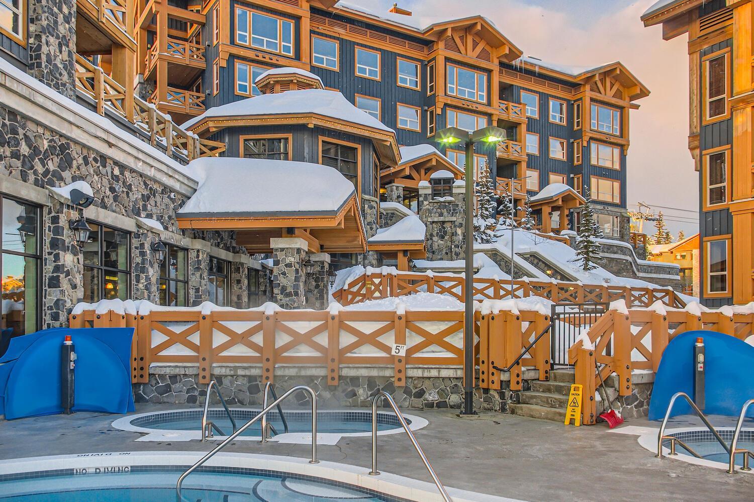 Stonegate Resort Unit B202 Big White Ski Resort Exterior photo